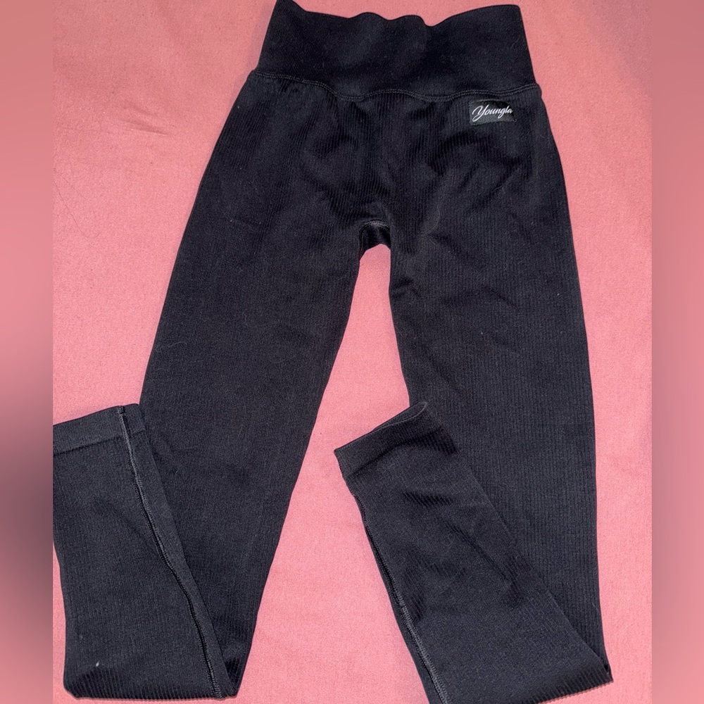 YOUNGLA LEGGINGS
